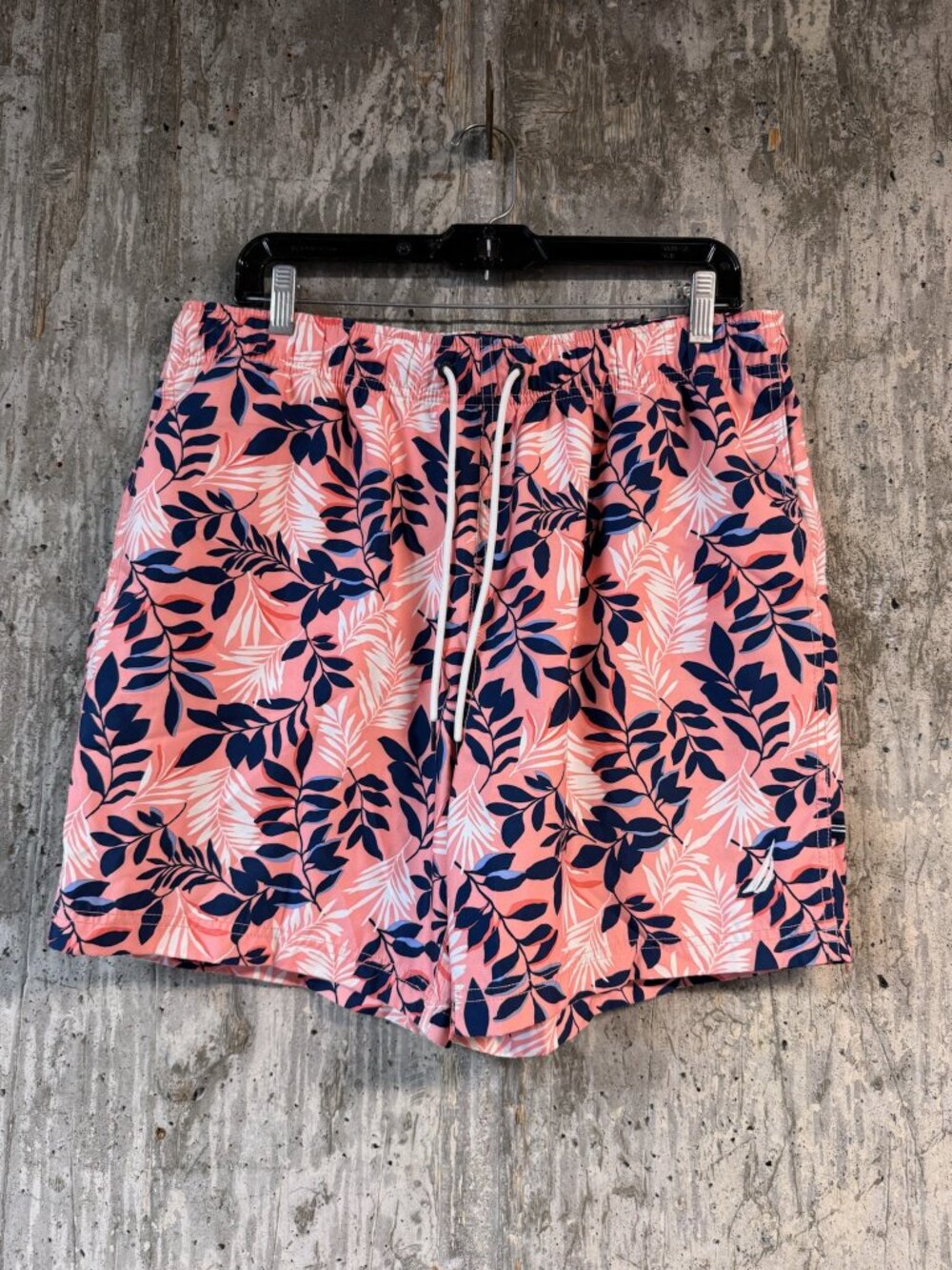 NAUTICA Men's Quick-Dry Floral Swim Trunks Size L In Coral Sands